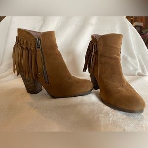 Brown bootie with fringe detail